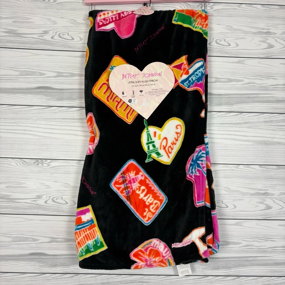 Betsey Johnson Ultra Soft Plush Throw Blanket Paris Colorful NWT